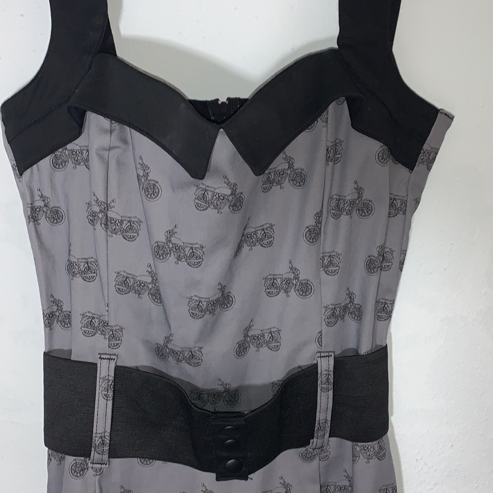 Stylish Gray Dress with Black Accents Switchblade Stilleto